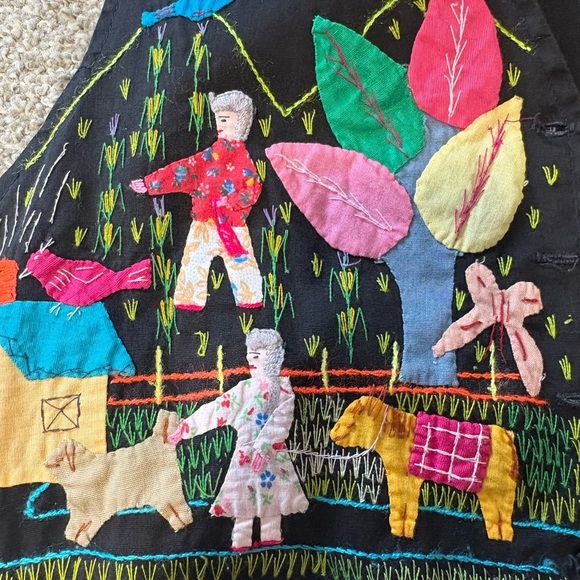 Vintage Women's Handmade Embroidered Village Scene Vest Size Medium‎ - Picture 9 of 10